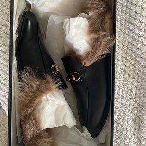 Brand new Gucci Princeton with fur size EU41